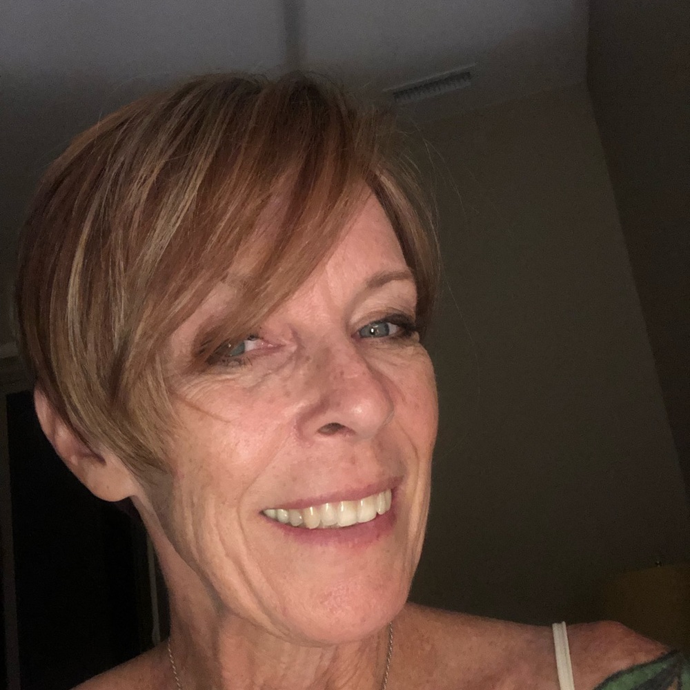 Meet your Posher, Elaine